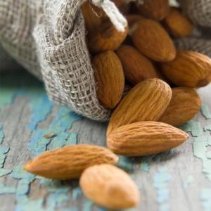 Wholesale nut: Top Grade Almond Nuts From CALIFORNIA Raw/Baked Available