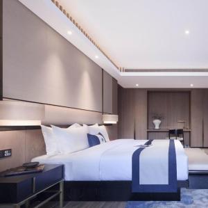 Wholesale oak veneer: Elegant Hotel Bedroom Furniture for 5 Star with Good Quality