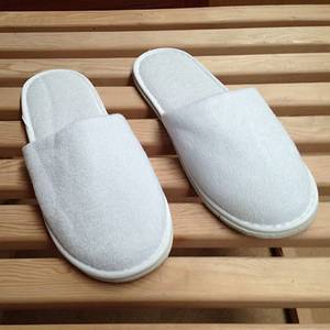 Wholesale soft fleece fabric: Closed Toe Disposable Hotel Slippers