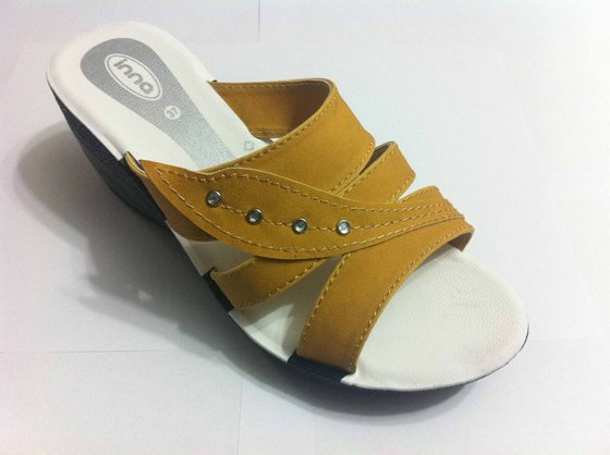 PU Slippers for Women Best Quality of 