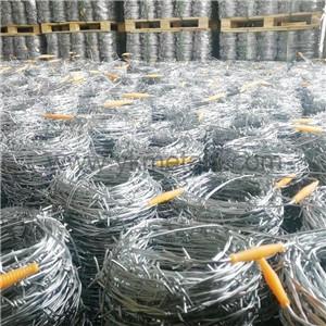 Wholesale Iron Wire: Hot Dipped Galvanized Barbed Wire      Concertina Wire Manufacturer      Barbed Wire Supplies