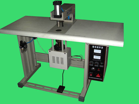 ultrasonic spot welding machine