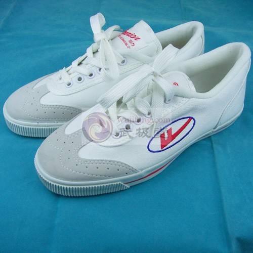 chinese tennis shoes