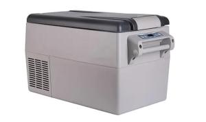 Wholesale portable refrigerator: BCD32 12v Portable Refrigerator