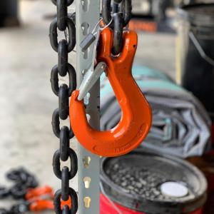 Wholesale rigging hardware: Heavy Duty G100 Swivel Self Locking Hook
