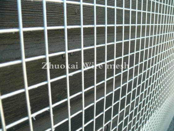 Hot Dipped Galvanized Welded Wire Mesh image