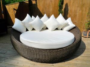 Wholesale outdoor patio furniture: Garden Outdoor Pool Furniture Patio Sun Loungers Chair in 2022